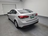 Used 2017 Kia Forte LX image 5