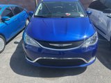 Used 2019 Chrysler Pacifica Touring-L image 2