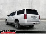 Used 2019 Chevrolet Suburban LT image 3