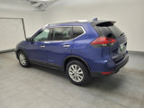 Used 2018 Nissan Rogue SV image 3