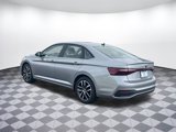 Used 2025 Volkswagen Jetta SE image 3