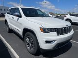 Used 2017 Jeep Grand Cherokee Limited image 2