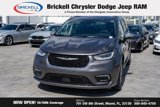 Used 2023 Chrysler Pacifica Limited image 2