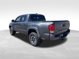 Used 2016 Toyota Tacoma TRD Off-Road image 3