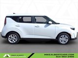 Used 2023 Kia Soul LX image 3
