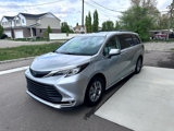 Used 2021 Toyota Sienna XLE image 3