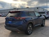 Used 2023 Nissan Rogue SV image 3