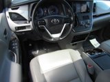 Used 2015 Toyota Sienna XLE Premium image 2