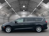Used 2017 Chrysler Pacifica LX image 2