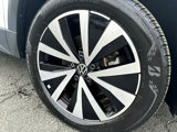 Used 2022 Volkswagen Taos SE image 6