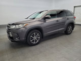 Used 2018 Toyota Highlander XLE image 2