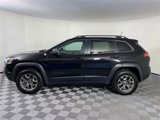 Used 2021 Jeep Cherokee Trailhawk image 5