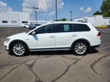 Used 2017 Volkswagen Golf Alltrack SE image 4