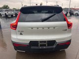 Used 2019 Volvo XC40 T5 R-Design image 4