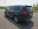 New 2025 Chrysler Pacifica Pinnacle image 3