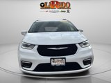 Used 2022 Chrysler Pacifica Touring-L image 2