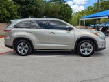 Used 2015 Toyota Highlander Limited image 3