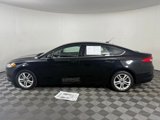 Used 2018 Ford Fusion SE w/ Fusion SE Technology Package image 4