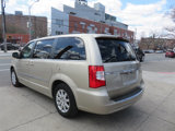 Used 2013 Chrysler Town & Country Touring image 4