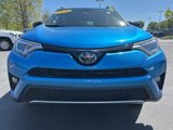 Used 2018 Toyota RAV4 SE image 2