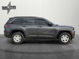 New 2025 Jeep Grand Cherokee Laredo image 5