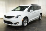 Used 2019 Chrysler Pacifica Touring-L w/ Advanced Safetytec Group image 2