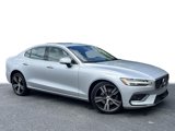 Used 2022 Volvo S60 B5 Inscription w/ Advanced Package image 2