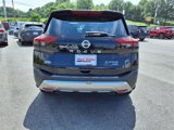 Used 2021 Nissan Rogue Platinum image 5