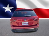 Used 2022 Volkswagen Tiguan SE w/ Panoramic Sunroof Package image 4