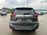 Used 2017 Nissan Rogue SV image 3