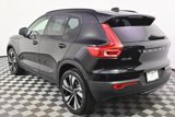 Used 2024 Volvo XC40 B5 Plus w/ Climate Package image 3