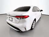 Used 2022 Toyota Corolla LE image 4