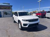 Used 2023 Jeep Grand Cherokee Laredo image 4