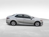 Used 2023 Toyota Camry LE image 5