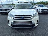 Used 2017 Toyota Highlander Limited image 2
