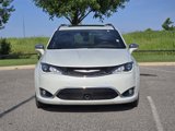 Used 2020 Chrysler Pacifica Limited w/ Tire & Wheel Group image 2