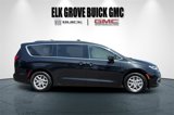 Used 2022 Chrysler Pacifica Touring-L image 3