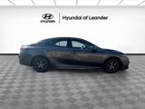 Used 2023 Toyota Camry SE image 4