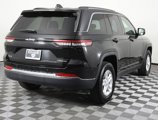Used 2023 Jeep Grand Cherokee Laredo image 3