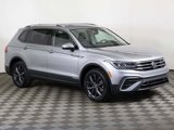 Used 2022 Volkswagen Tiguan SE image 2