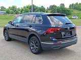 Used 2022 Volkswagen Tiguan SE w/ Panoramic Sunroof Package image 4