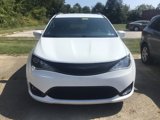Used 2018 Chrysler Pacifica Touring-L w/ Premium Audio Group image 2