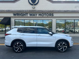 Used 2024 Mitsubishi Outlander SE Black Edition image 2