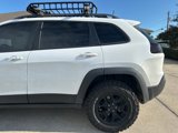 Used 2019 Jeep Cherokee Trailhawk image 4