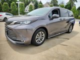 Used 2021 Toyota Sienna XLE image 3