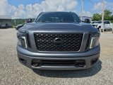 Used 2018 Nissan Titan SV image 2