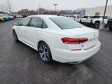 Used 2021 Volkswagen Passat 2.0T SE image 3