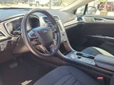 Used 2019 Ford Fusion SE image 2