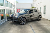 Used 2022 Porsche Cayenne image 2