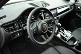 Certified 2025 Porsche Macan image 4